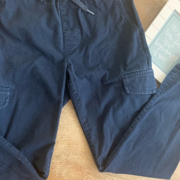 Boys Old Navy Pants. - Picture 2 of 8